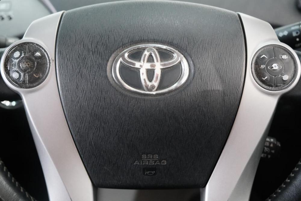Toyota Prius III Рестайлинг (XW30) Омск  - изображение 13