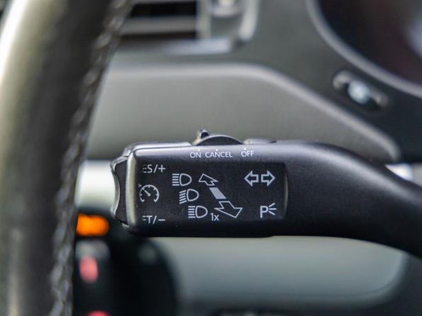 Volkswagen Jetta VI с пробегом 2011 года, цена 798 000 рублей, 246904 км, седан, Автокод Объявления