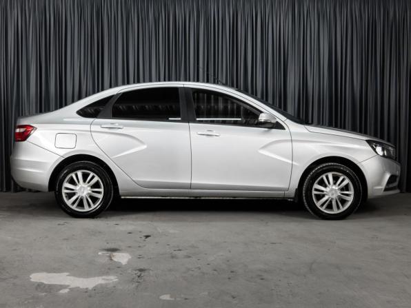 Lada (ВАЗ) Vesta I с пробегом 2018 года, цена 975 200 рублей, 116804 км, седан, Автокод Объявления