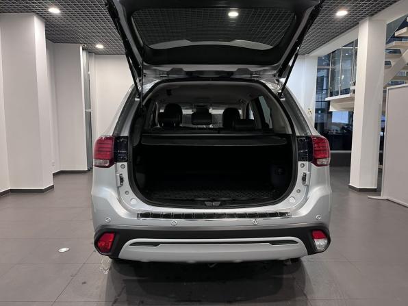 Mitsubishi Outlander III Рестайлинг 3 с пробегом 2021 года, цена 3 240 000 рублей, 61809 км, внедорожник, Автокод Объявления