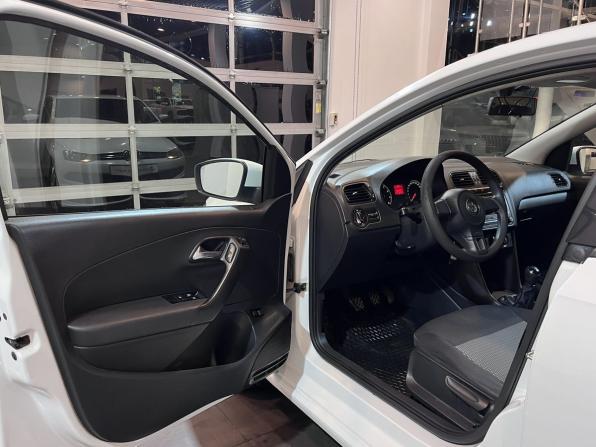 Volkswagen Polo V с пробегом 2014 года, цена 700 000 рублей, 232182 км, седан, Автокод Объявления