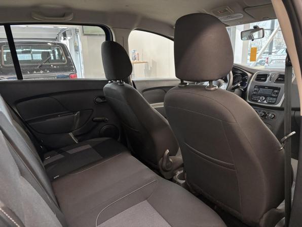 Renault Sandero II Рестайлинг с пробегом 2020 года, цена 1 099 000 рублей, 115130 км, хэтчбек, Автокод Объявления