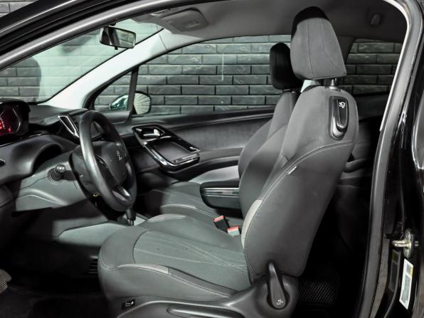 Peugeot 208 I с пробегом 2013 года, цена 700 000 рублей, 77641 км, хэтчбек, Автокод Объявления