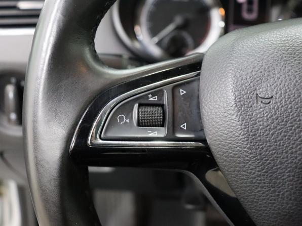 Skoda Octavia III (A7) с пробегом 2016 года, цена 1 590 000 рублей, 84299 км, лифтбек, Автокод Объявления