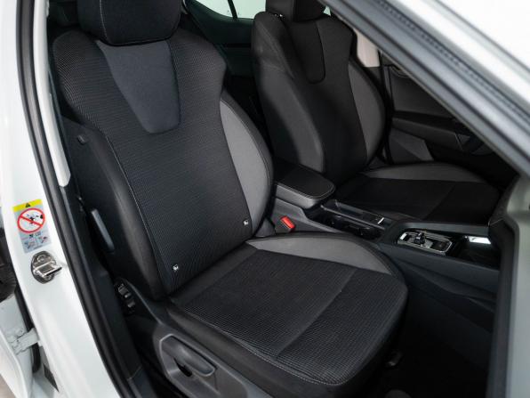 Skoda Octavia IV (A8) с пробегом 2021 года, цена 2 411 000 рублей, 45366 км, лифтбек, Автокод Объявления