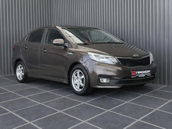 Kia Rio III Рестайлинг с пробегом 2016 года, цена 997 000 рублей, 201693 км, седан, Автокод Объявления