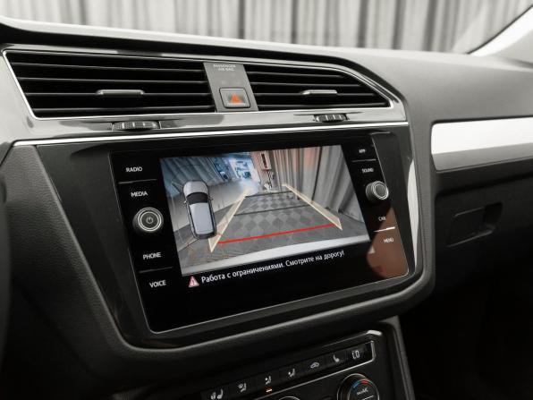 Volkswagen Tiguan II с пробегом 2017 года, цена 1 900 000 рублей, 241775 км, внедорожник, Автокод Объявления