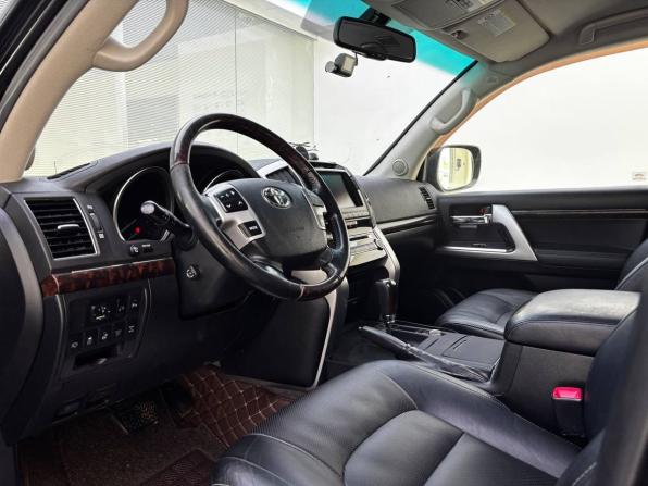 Toyota Land Cruiser 200 Series Рестайлинг 1 с пробегом 2012 года, цена 3 835 000 рублей, 188000 км, внедорожник, Автокод Объявления