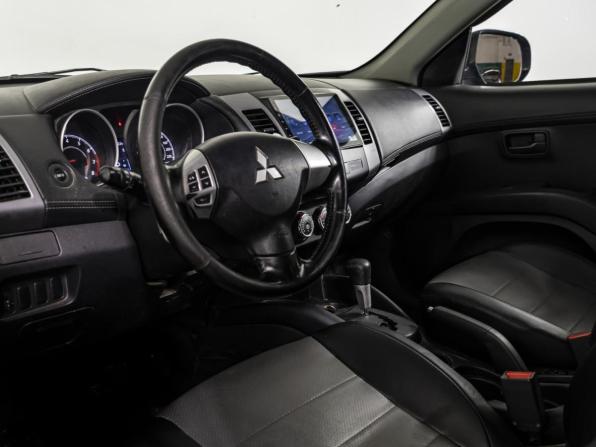 Mitsubishi Outlander II Рестайлинг с пробегом 2010 года, цена 899 000 рублей, 340642 км, внедорожник, Автокод Объявления