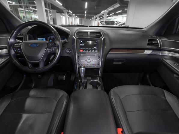 Ford Explorer V Рестайлинг 2 с пробегом 2018 года, цена 2 820 000 рублей, 179174 км, внедорожник, Автокод Объявления