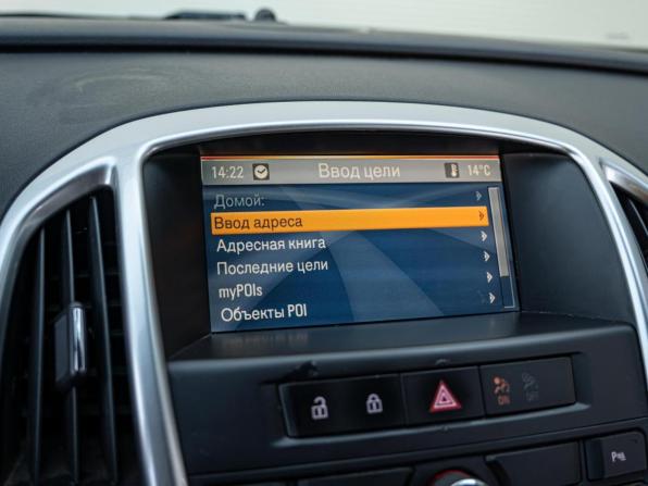 Opel Astra J Рестайлинг с пробегом 2013 года, цена 755 000 рублей, 281692 км, хэтчбек, Автокод Объявления