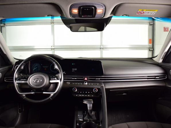 Hyundai Elantra VII (CN7) с пробегом 2021 года, цена 1 949 995 рублей, 55502 км, седан, Автокод Объявления