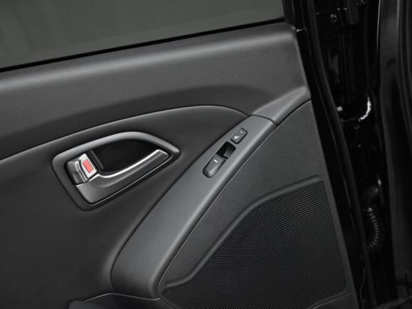 Hyundai ix35 I Рестайлинг с пробегом 2015 года, цена 999 000 рублей, 119885 км, внедорожник, Автокод Объявления