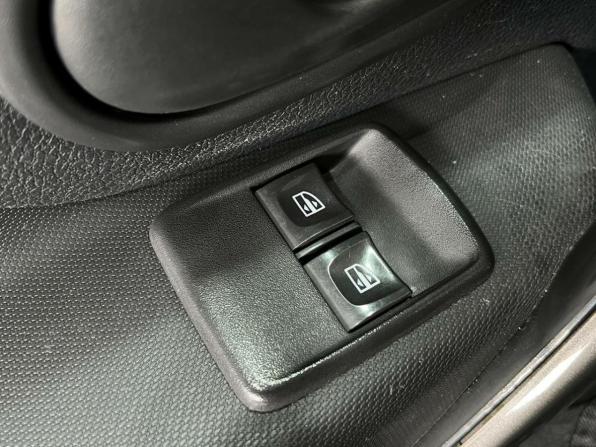 Renault Logan II Рестайлинг с пробегом 2021 года, цена 720 000 рублей, 120552 км, седан, Автокод Объявления