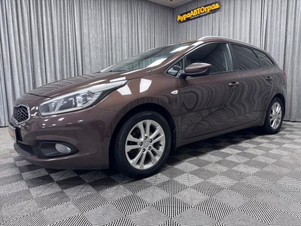 Kia Ceed II с пробегом 2014 года, цена 1 160 000 рублей, 134105 км, универсал, Автокод Объявления