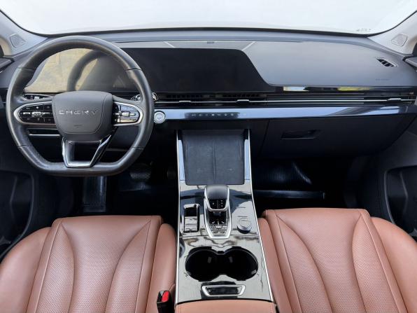 Omoda C5 I с пробегом 2023 года, цена 1 755 000 рублей, 31027 км, внедорожник, Автокод Объявления