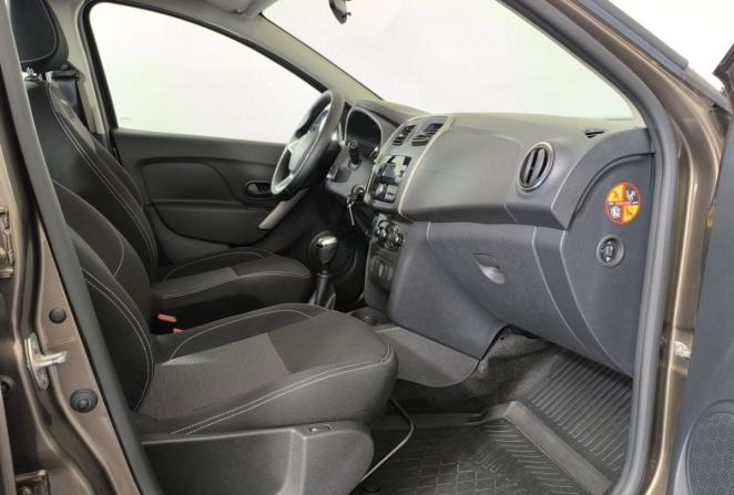 Renault Sandero II Рестайлинг с пробегом 2021 года, цена 1 495 000 рублей, 24416 км, хэтчбек, Автокод Объявления