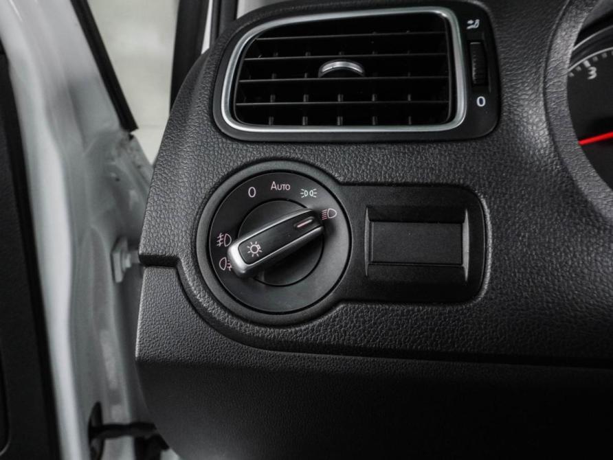 Volkswagen Polo V Рестайлинг Воронеж  - изображение 12