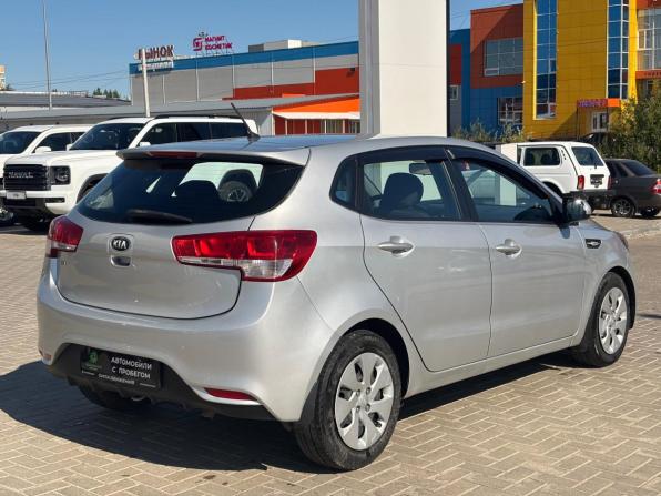 Kia Rio III Рестайлинг с пробегом 2015 года, цена 900 000 рублей, 198758 км, хэтчбек, Автокод Объявления