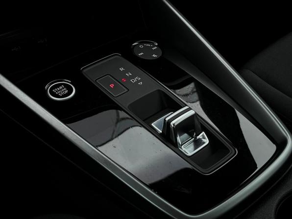 Audi A3 IV (8Y) с пробегом 2021 года, цена 2 823 100 рублей, 64493 км, седан, Автокод Объявления