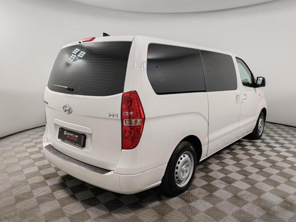 Hyundai H-1 II Рестайлинг 2 с пробегом 2021 года, цена 3 299 000 рублей, 171288 км, минивэн, Автокод Объявления