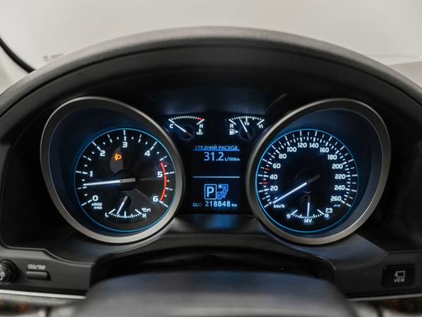 Toyota Land Cruiser 200 Series Рестайлинг 1 с пробегом 2012 года, цена 3 900 000 рублей, 218848 км, внедорожник, Автокод Объявления