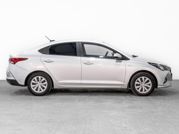 Hyundai Solaris II Рестайлинг с пробегом 2021 года, цена 1 599 000 рублей, 117290 км, седан, Автокод Объявления