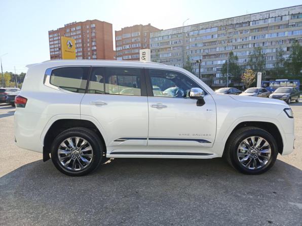 Toyota Land Cruiser 300 Series с пробегом 2025 года, цена 15 500 000 рублей, 5200 км, внедорожник, Автокод Объявления