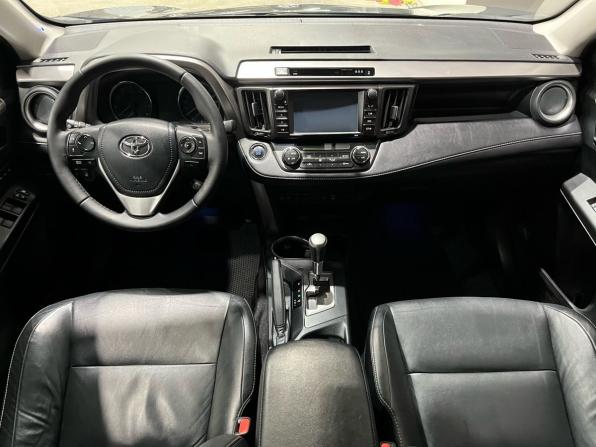 Toyota RAV4 IV (XA40) Рестайлинг с пробегом 2017 года, цена 2 730 000 рублей, 103172 км, внедорожник, Автокод Объявления