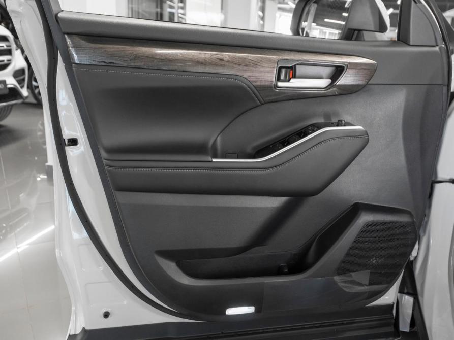 Toyota Highlander IV (XU70) Москва  - изображение 16