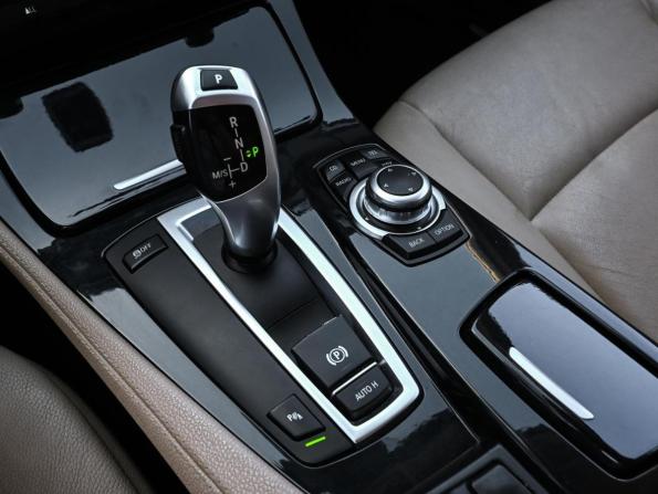 BMW 5 серии VI (F10/F11/F07) с пробегом 2010 года, цена 1 425 000 рублей, 242443 км, седан, Автокод Объявления