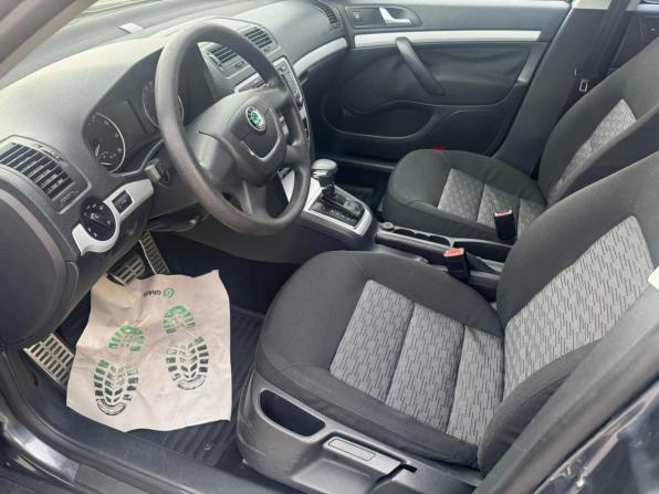 Skoda Octavia II (A5) Рестайлинг с пробегом 2011 года, цена 799 900 рублей, 168001 км, лифтбек, Автокод Объявления