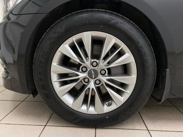 Hyundai Genesis II с пробегом 2015 года, цена 1 980 000 рублей, 188763 км, седан, Автокод Объявления