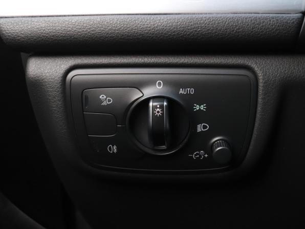 Audi A6 IV (C7) Рестайлинг с пробегом 2015 года, цена 1 640 000 рублей, 279392 км, седан, Автокод Объявления
