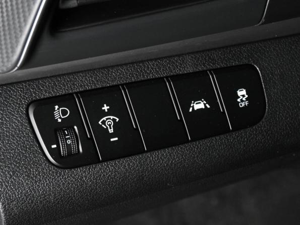 Hyundai Avante VI Рестайлинг с пробегом 2019 года, цена 1 590 000 рублей, 130054 км, седан, Автокод Объявления