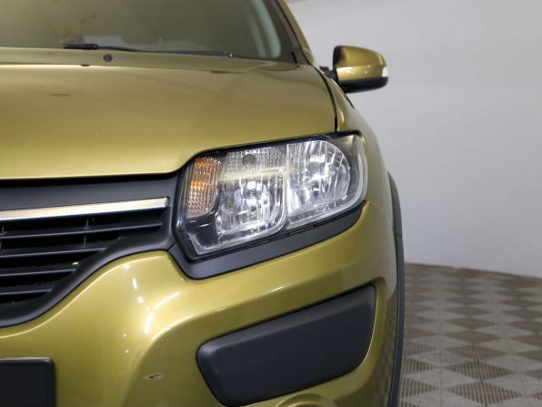 Renault Sandero II с пробегом 2015 года, цена 915 000 рублей, 110021 км, хэтчбек, Автокод Объявления