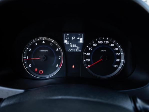 Hyundai Solaris I Рестайлинг с пробегом 2016 года, цена 1 060 000 рублей, 223333 км, седан, Автокод Объявления