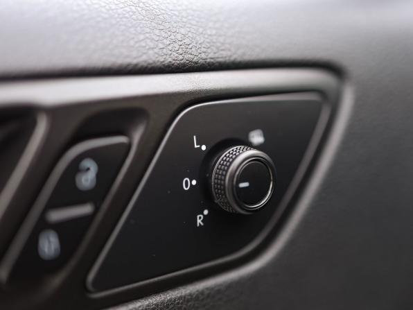 Volkswagen Jetta VI Рестайлинг с пробегом 2015 года, цена 1 079 000 рублей, 187000 км, седан, Автокод Объявления