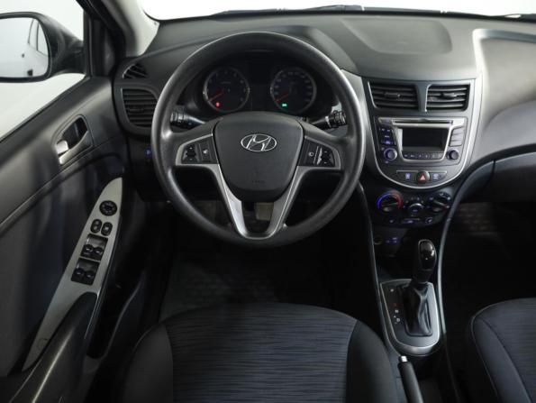 Hyundai Solaris I Рестайлинг с пробегом 2015 года, цена 1 219 000 рублей, 51033 км, седан, Автокод Объявления