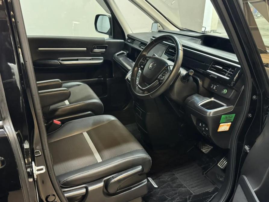 Honda Stepwgn V Рестайлинг Красноярск  - изображение 11