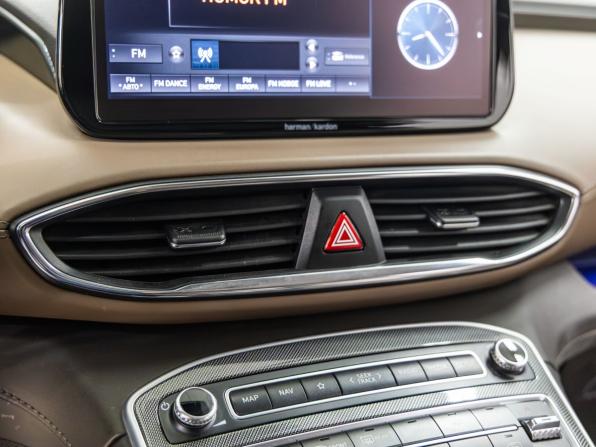 Hyundai Santa Fe IV Рестайлинг с пробегом 2022 года, цена 3 628 000 рублей, 96400 км, внедорожник, Автокод Объявления