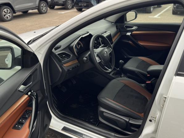 Lada (ВАЗ) Vesta I Рестайлинг (NG) с пробегом 2023 года, цена 1 215 000 рублей, 40250 км, универсал, Автокод Объявления