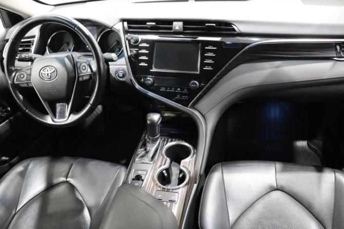 Toyota Camry VIII (XV70) с пробегом 2019 года, цена 2 540 000 рублей, 133675 км, седан, Автокод Объявления