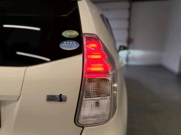 Toyota Prius Alpha I (ZVW40/41) Рестайлинг с пробегом 2018 года, цена 1 449 000 рублей, 158868 км, универсал, Автокод Объявления
