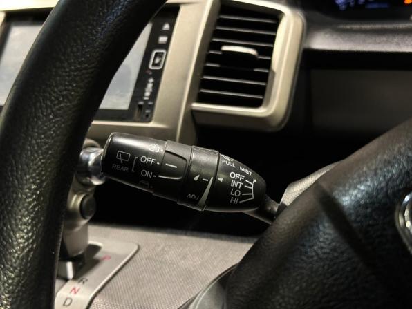 Honda Freed I Рестайлинг с пробегом 2013 года, цена 980 000 рублей, 325905 км, компактвэн, Автокод Объявления