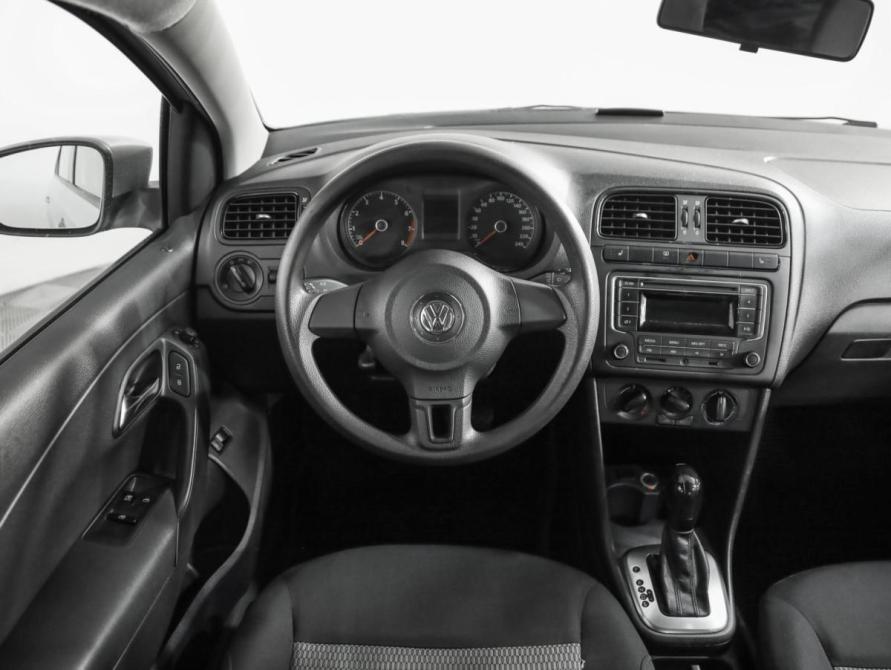 Volkswagen Polo V Санкт-Петербург  - изображение 12