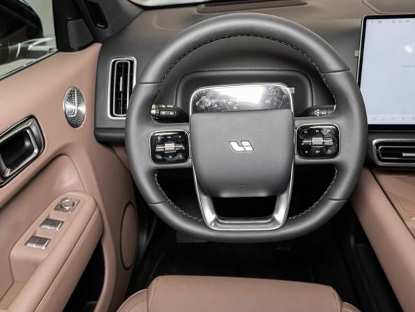 Новый Li Auto (Lixiang) L7 I Рестайлинг 2025 года, цена 9 700 000 рублей, внедорожник, Автокод Объявления