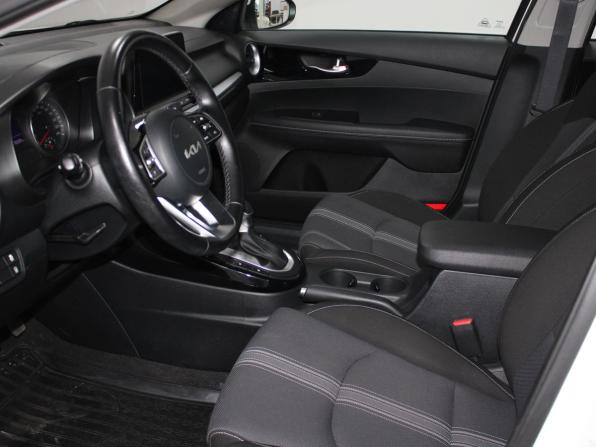 Kia Cerato IV Рестайлинг с пробегом 2021 года, цена 2 129 900 рублей, 56320 км, седан, Автокод Объявления