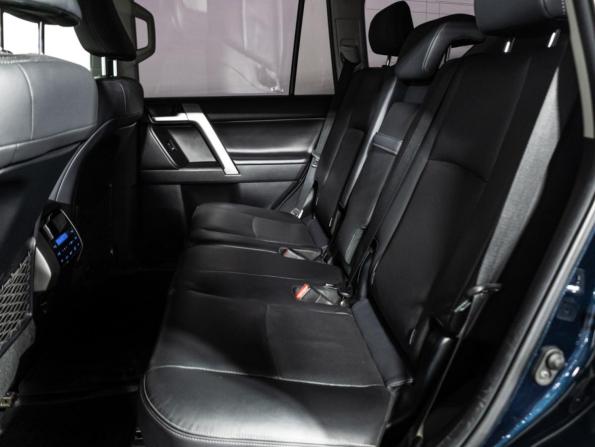Toyota Land Cruiser Prado 150 Series Рестайлинг 2 с пробегом 2017 года, цена 4 879 700 рублей, 93615 км, внедорожник, Автокод Объявления
