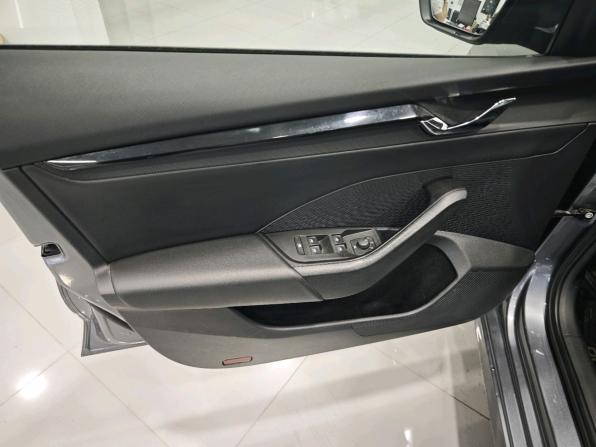 Skoda Octavia IV (A8) с пробегом 2020 года, цена 2 395 000 рублей, 134000 км, лифтбек, Автокод Объявления